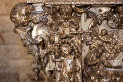La Basilica rivelata: viaggio tra i tesori nascosti del monumento simbolo di Bari